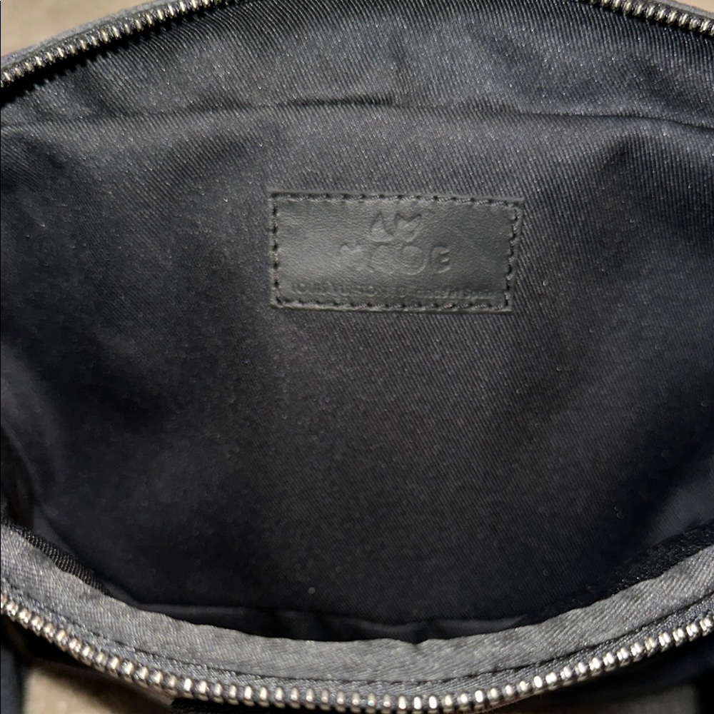 Louis Vuitton x NIGO New Sling Bag - Picture 5 of 5
